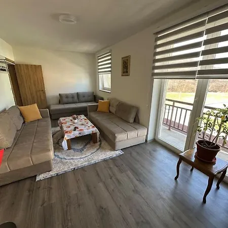 Apartman 2 *